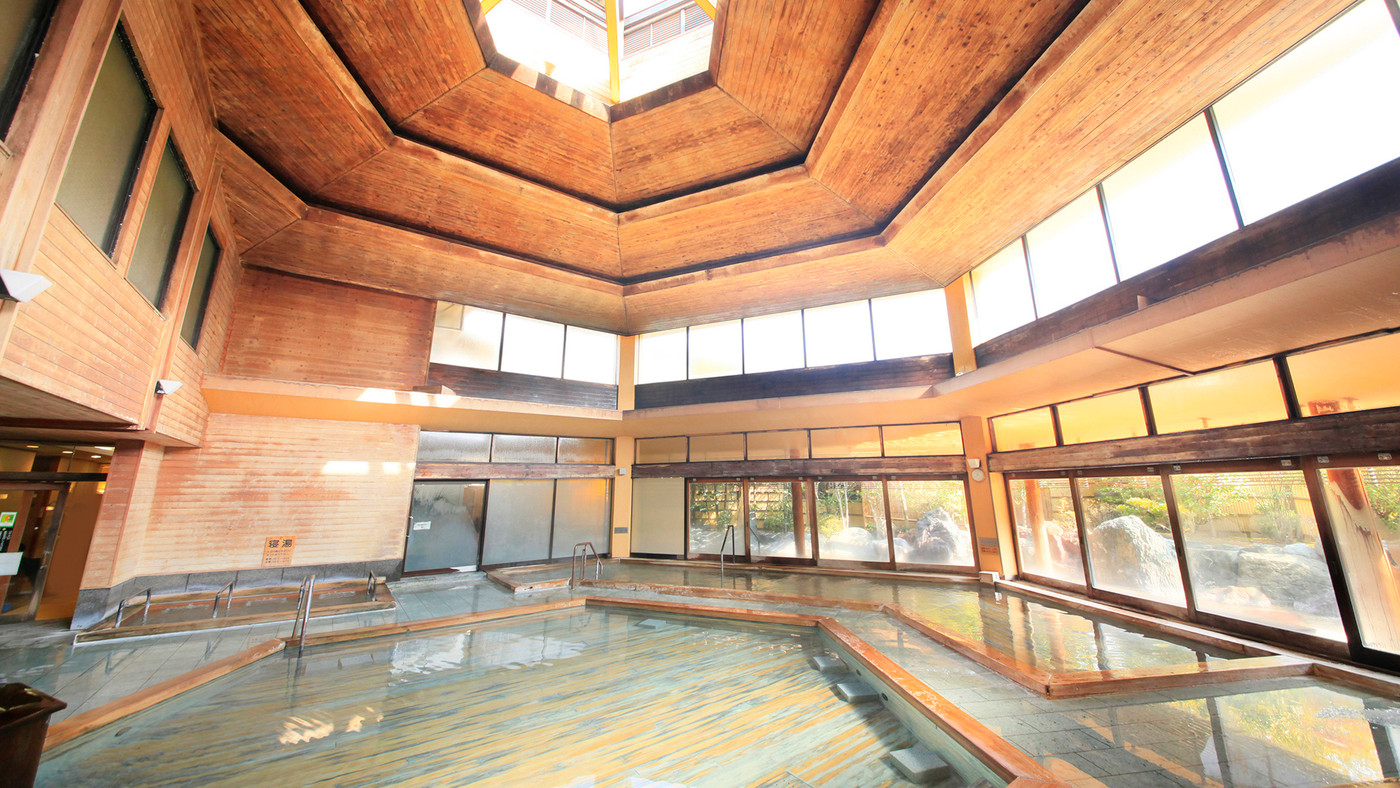 絵本の豊富な温泉図書館も！朝夕のバイキングにも注目のホテル4277844