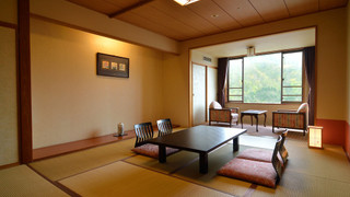 和室10畳 バス/トイレ付 (禁煙)