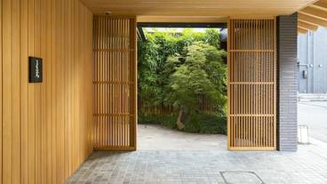 施設の入り口 / 36
