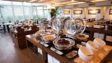 朝食スペース / 32