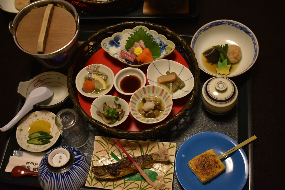 夕食(ほろほろ鳥の鍋プラン)