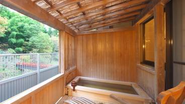 清流の館 露天風呂 / 3