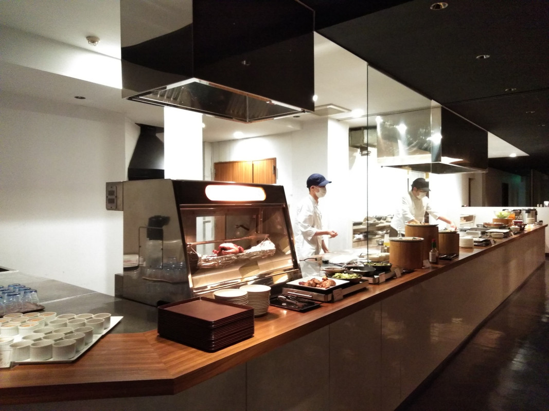 ハーフブッフェの料理コーナーです。