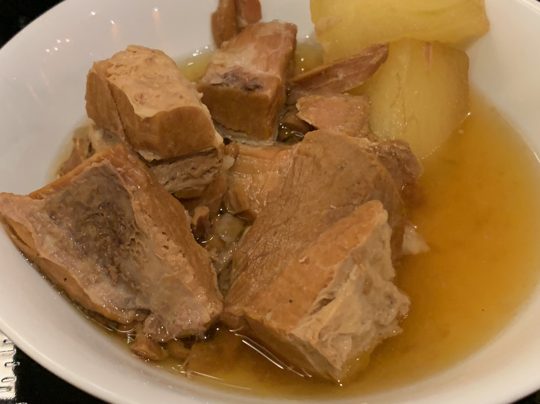 ホテルご自慢のラフテー