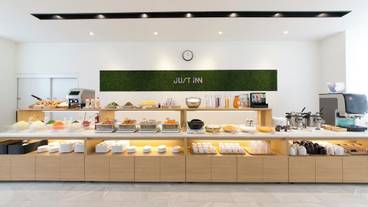 朝食ビュッフェ / 8