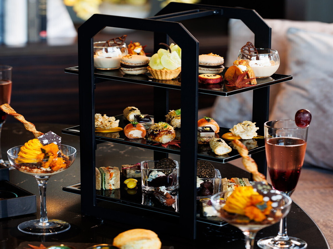 アフタヌーンティー／THE BAR