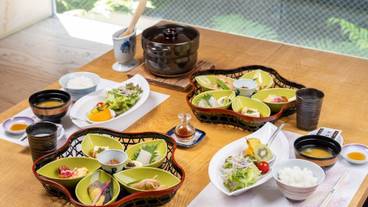 食事・飲み物 / 2