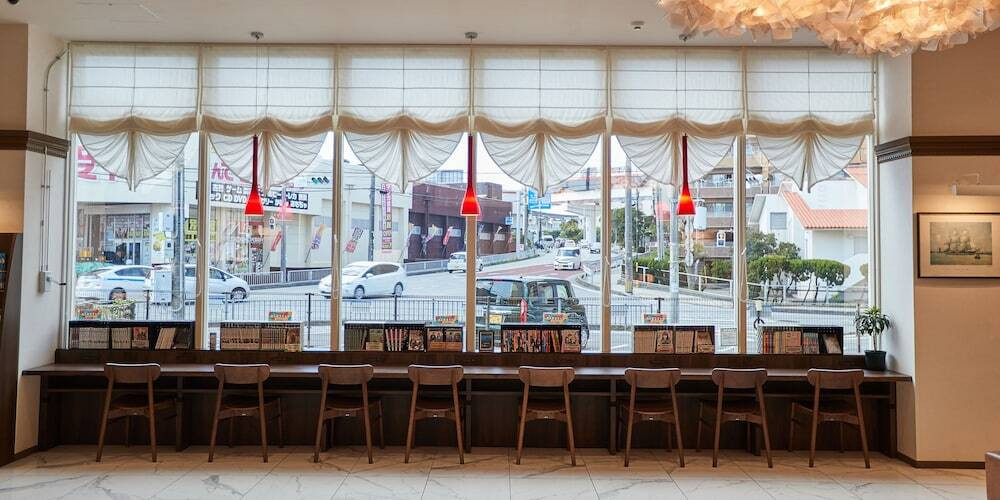 ロビーラウンジ