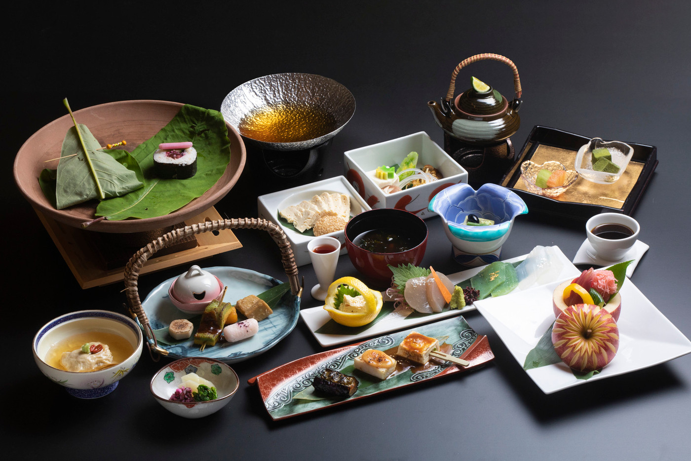 11.登録有形文化財の宿に泊まる非日常感「湯之島館」3498710