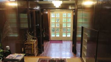 内部エントランス / 2