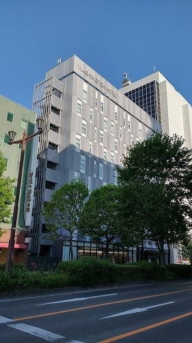 グレーのパッチワークになっています。