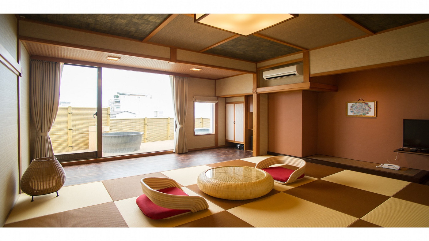 バリ風の空間でリゾート気分♪海鮮たっぷりのコース料理を味わって4022953