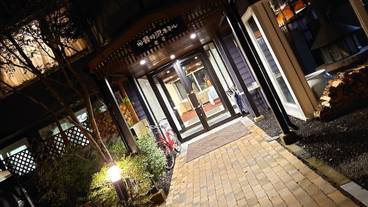 内部エントランス / 2