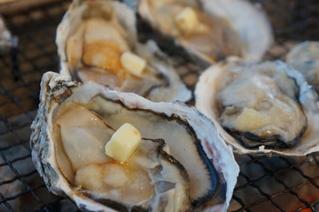 「みるくがき豊久丸」 料理 43750049 ガーリックバター焼き