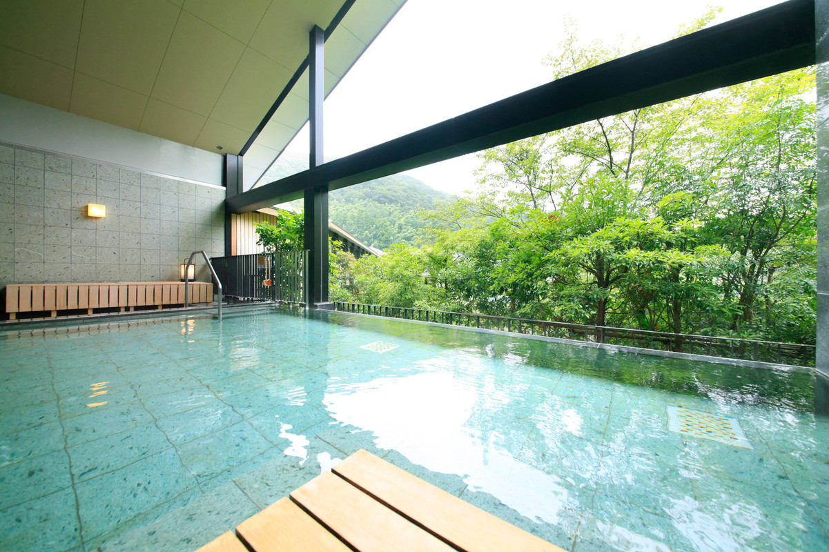 せせらぎの湯処・男性用露天風呂一例