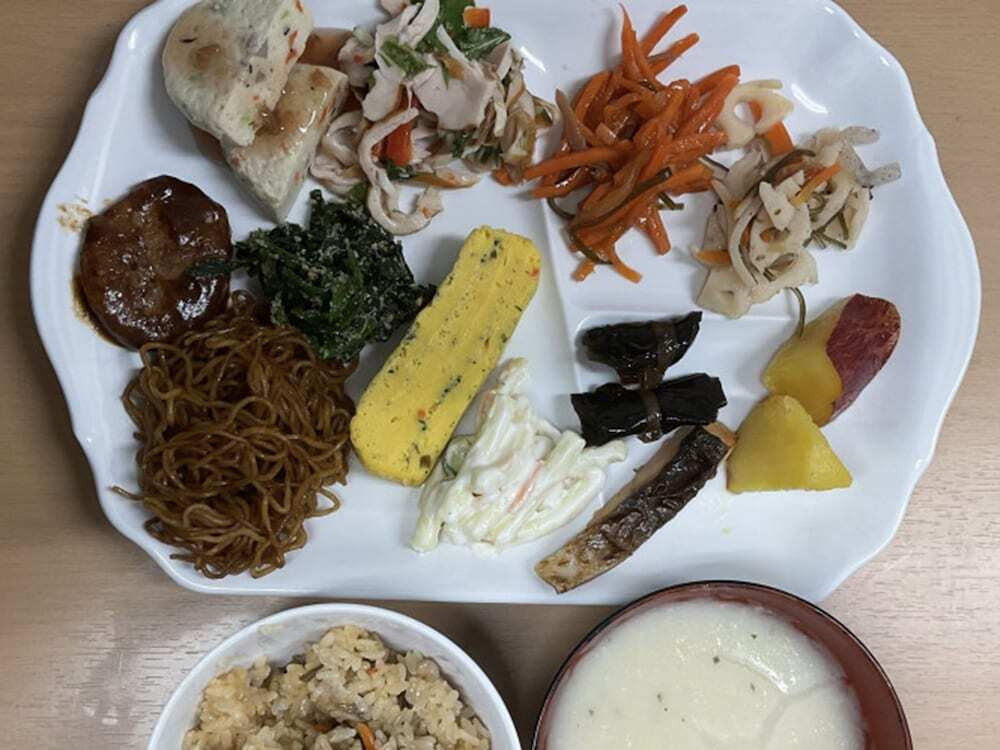 朝食