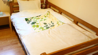 3名用個室（2段ベッド + シングルベッド）　山側