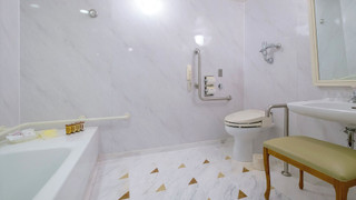 バリアフリールーム 禁煙 (３歳以下のお子様は添い寝となり無料の為、検索時の予約人数に含めないで下さい/ 添寝人数は大人1名につき1名まで)