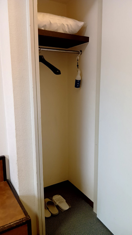 ハンガーの数が少ない