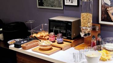 朝食スペース / 9