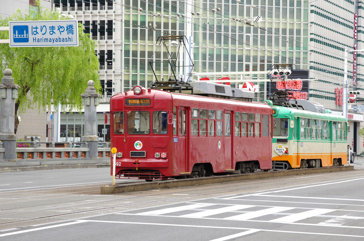 高知市内を走る路面電車