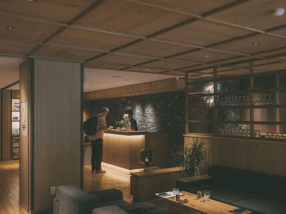 ロビーラウンジ