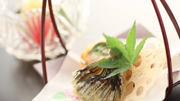 会席料理一例⑤ / 9
