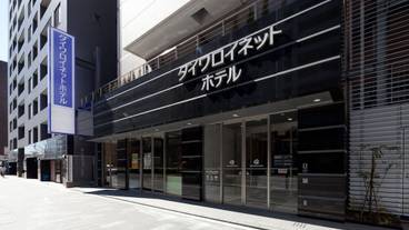 施設の入り口 / 23