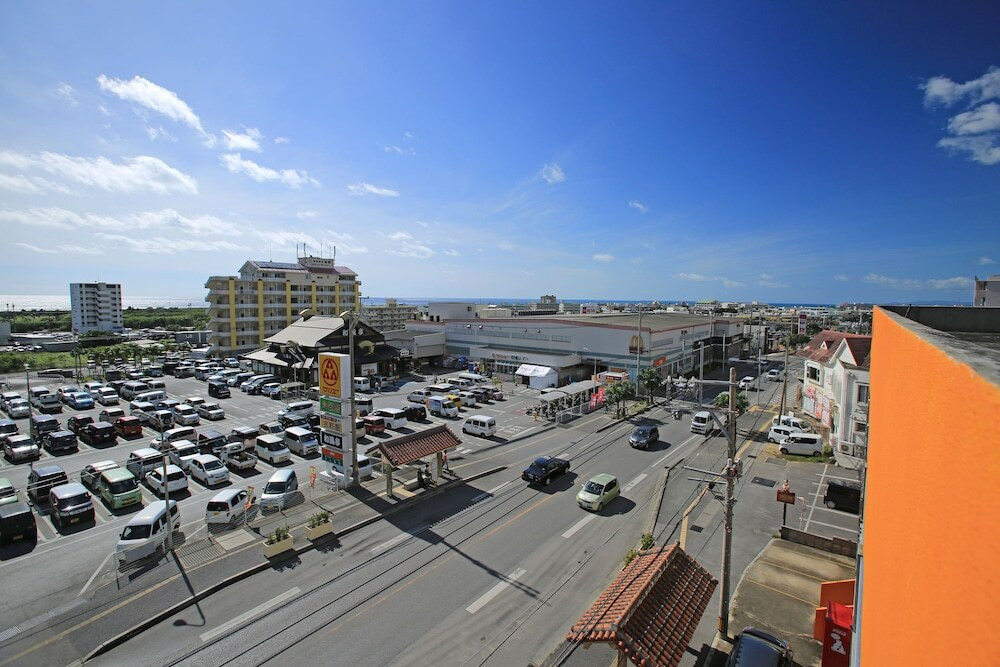 ショッピングモールが目の前！広々IHヒーターで快適クッキングができる宿3422196