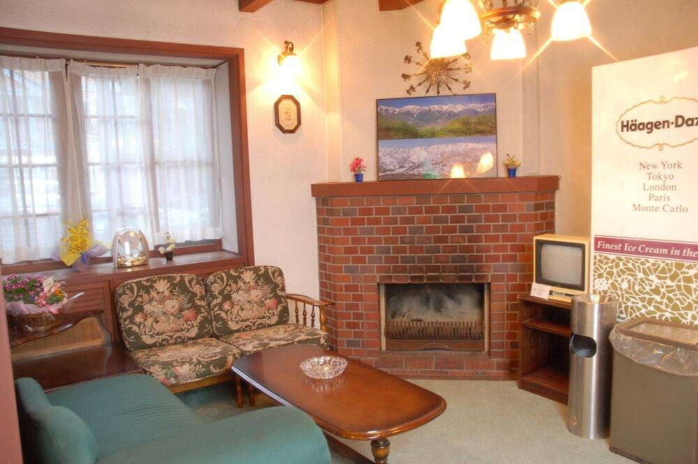 ロビーラウンジ