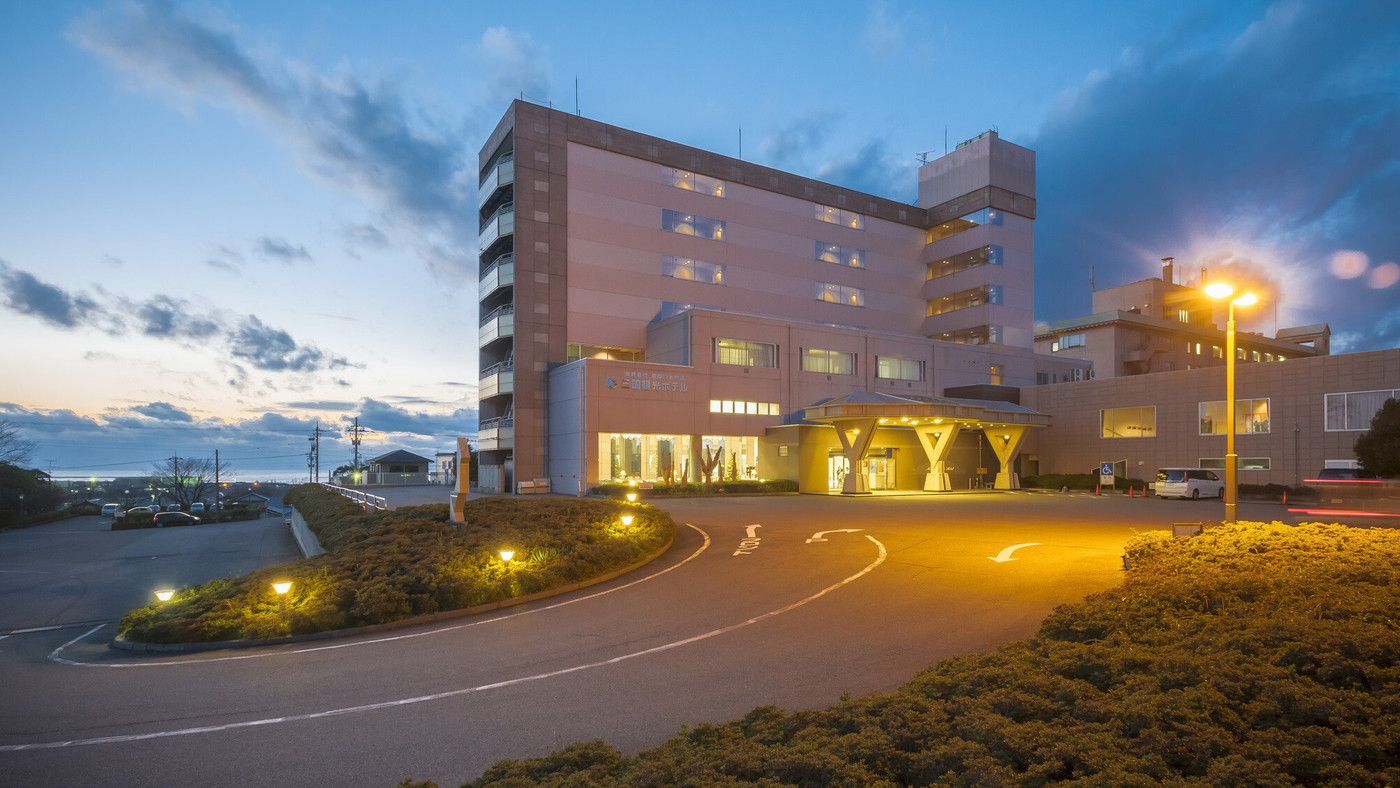 全室オーシャンビュー。お部屋から日本海に沈む夕日をながめて4260367