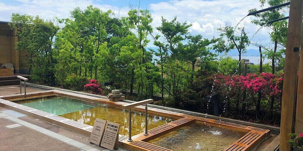 高台から琵琶湖を一望!露天風呂付き客室で優雅な湯浴みを3981921