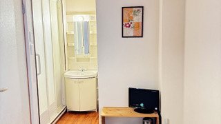 トリプルルーム (2-3名) 専用バスルーム 禁煙