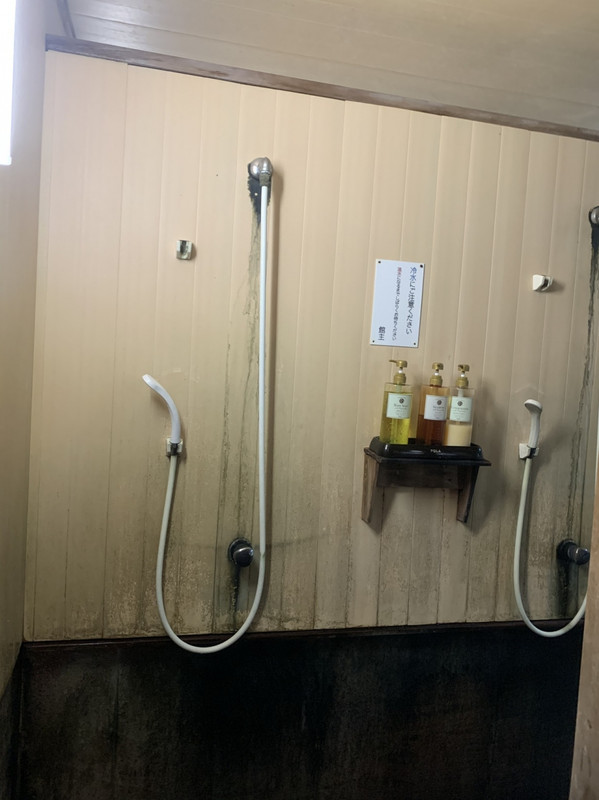 シャワーが2つだけ