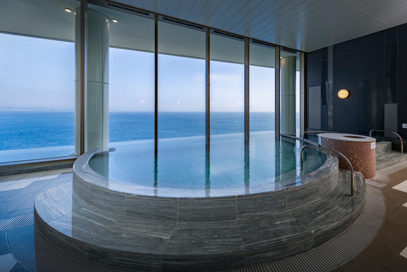 Point.1 海に包まれているみたい…絶景温泉で夢心地♡1991975