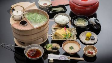 食事・飲み物 / 4