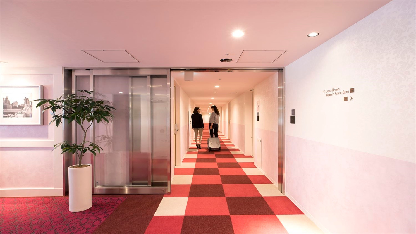 レディースフロア