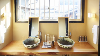 町屋スイートツイン 90平米 半露天風呂付き 禁煙 (12歳以下宿泊不可, 客室までに階段あり)