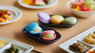 朝食 加賀五彩をイメージしたもなか / 8