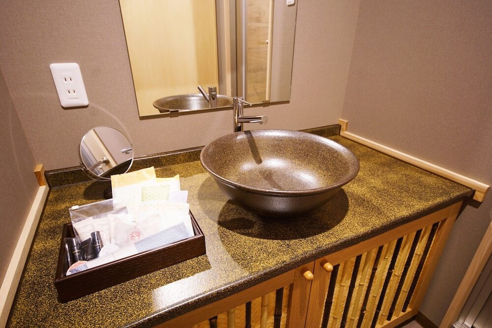 信楽焼の陶器風呂でまったり♪京おばんざい朝食も楽しみなお宿4376172