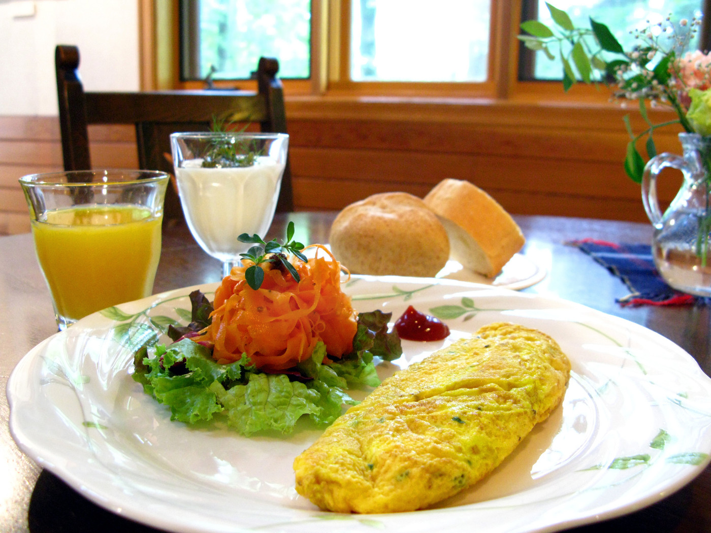 優しい気持ちを思い出す、美しい森に囲まれたコテージ3449788