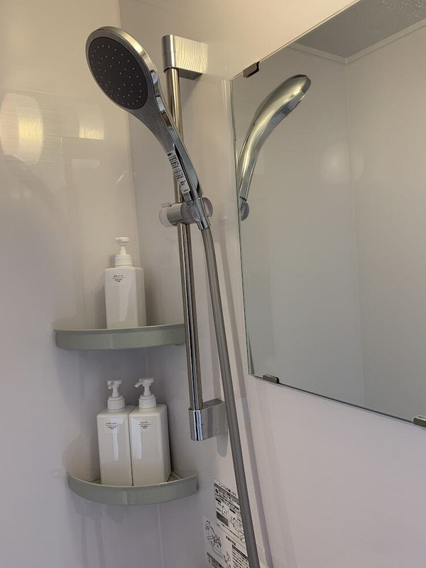 バスルームのシャワー