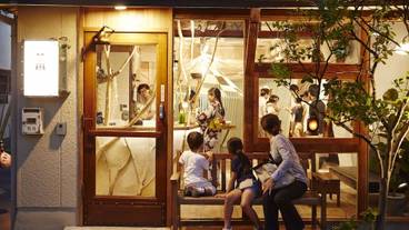 施設の入り口 / 15