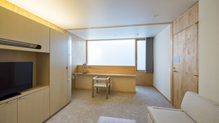 メゾネットルーム セミダブルベッド2台 禁煙