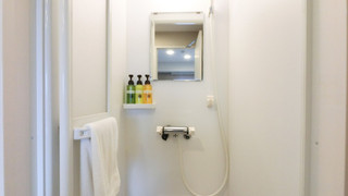 エコノミー ダブルルーム 禁煙 (セミダブルベッド1台)