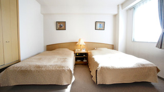 ツインルーム A, 喫煙