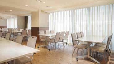 朝食スペース / 10