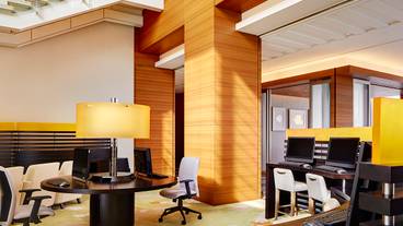 ロビーのPCコーナー / 3