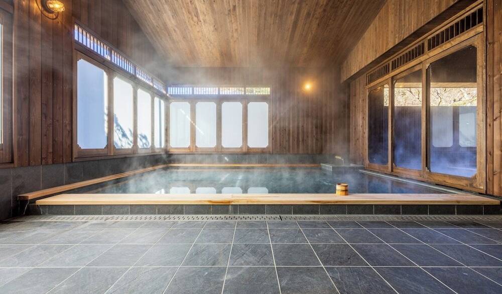 広々大浴場で
心も身体もぽかぽかに / 1