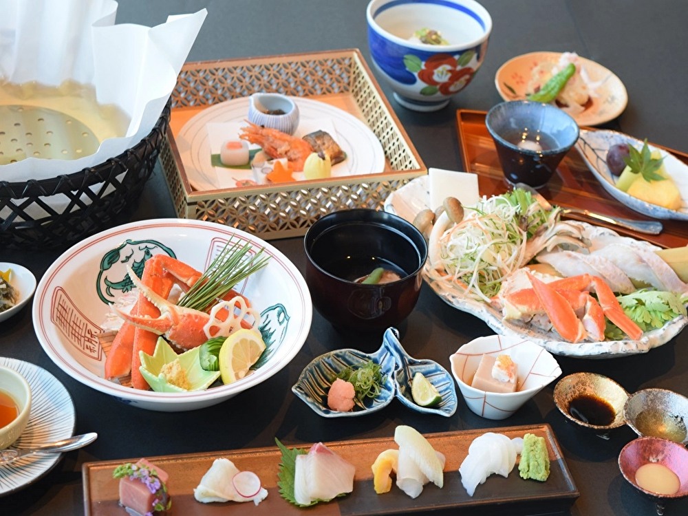 16.無料サービスが充実♪蟹づくしの夕食が魅力的「白鷺の湯 能登 海舟」4242151